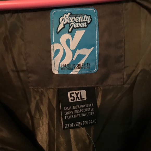 Vest with sleeves and hood - Picture 2 of 2